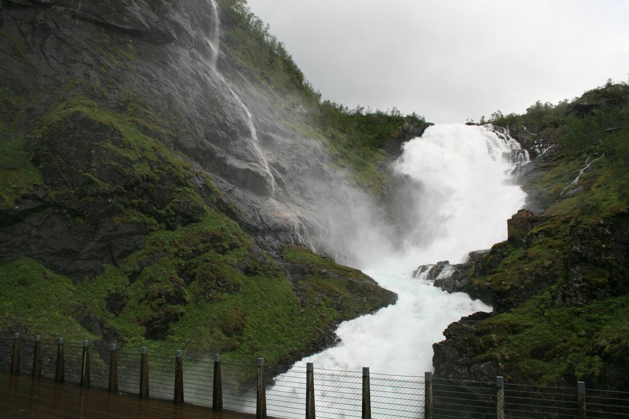 Der Fjordtraum In Balestrand Direkt Am Wasser Luaran gambar